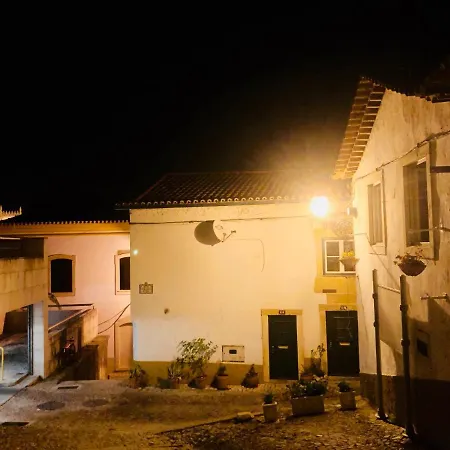 Pe Do Castelo - Casinha
